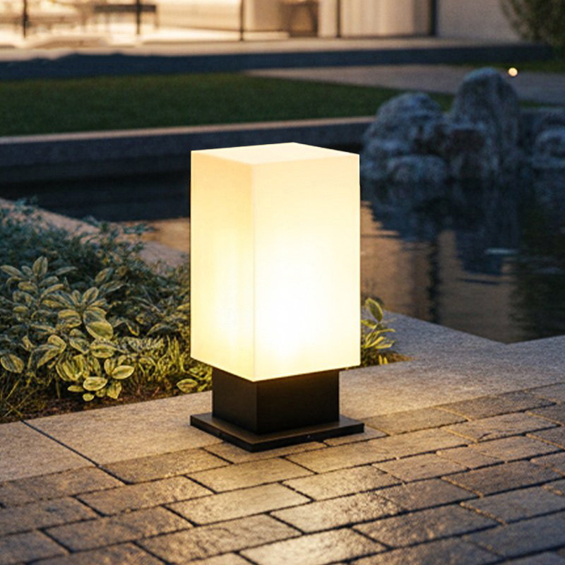 Świecąca lampa podłogowa, sola – Solar Garden Light recenzja i cena